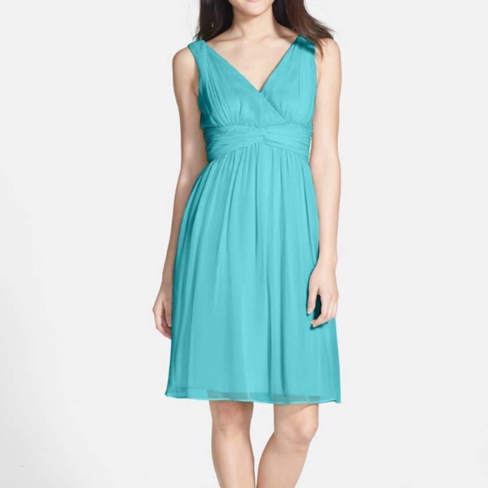 Donna Morgan ‘Jessie' Silk Chiffon Twist Dress